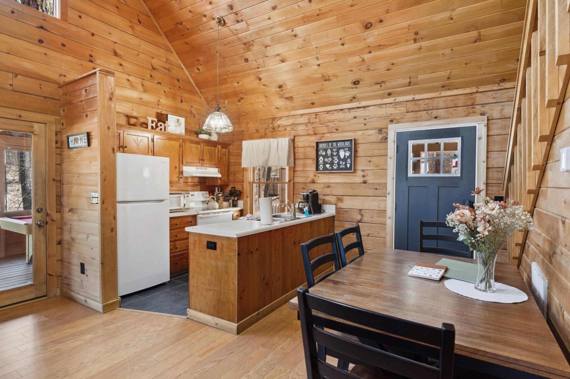 Cozy Family Friendly Cabin With Hot Tub, Near Gatlinburg, Pigeon Forge, Dollywood Sevierville Dış mekan fotoğraf
