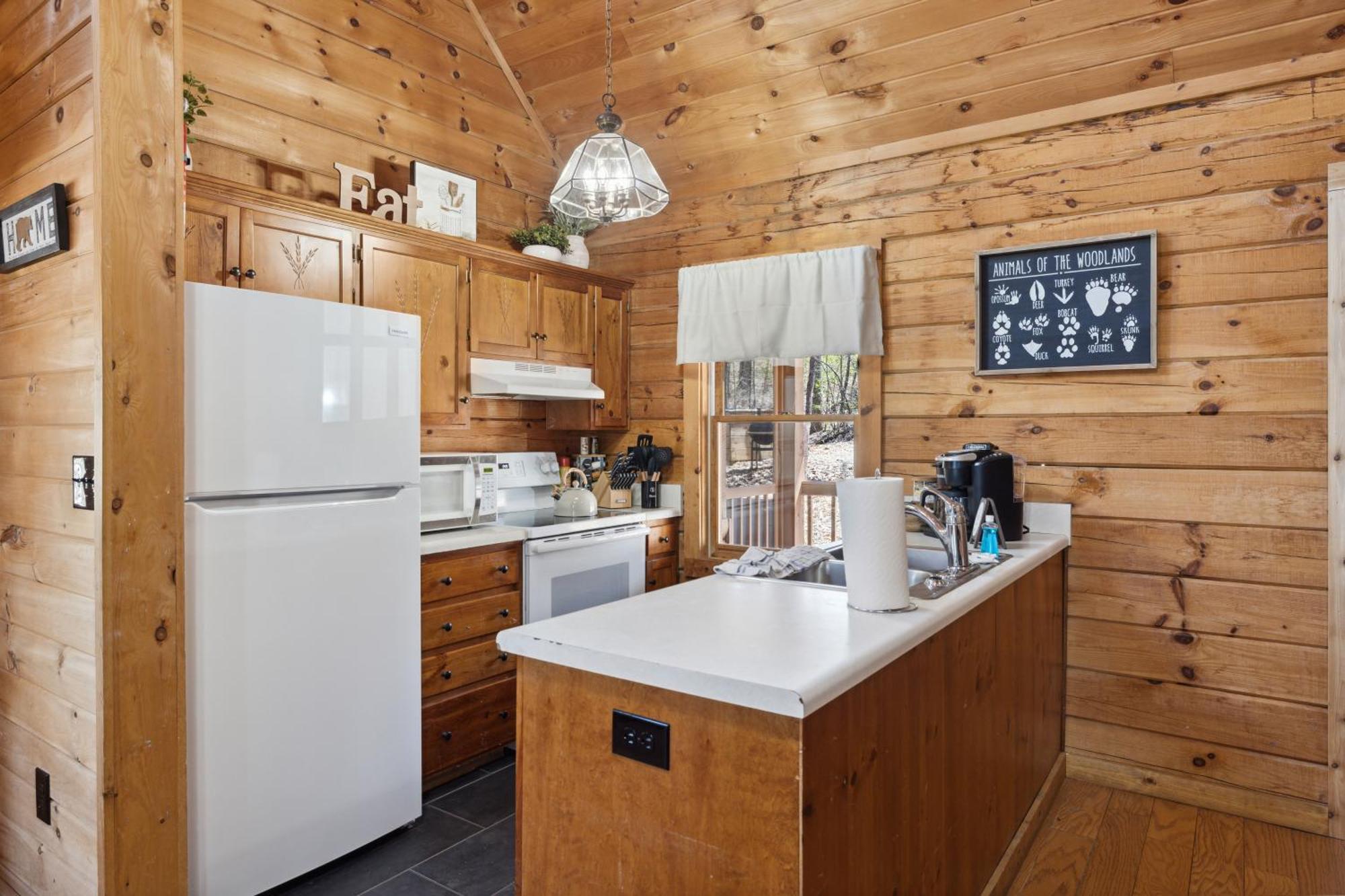 Cozy Family Friendly Cabin With Hot Tub, Near Gatlinburg, Pigeon Forge, Dollywood Sevierville Dış mekan fotoğraf